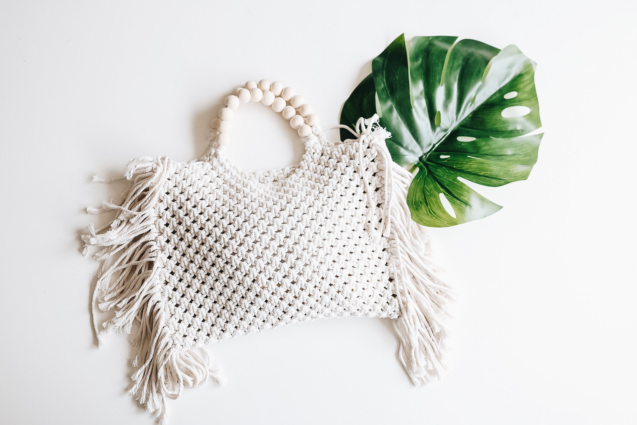 KNIT FRINGE BAG