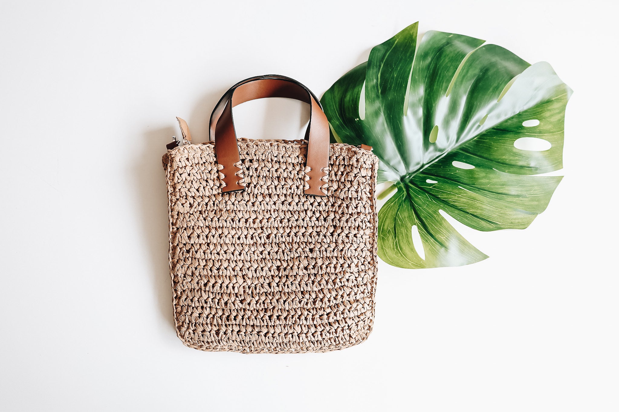 WOVEN TOTE BAG