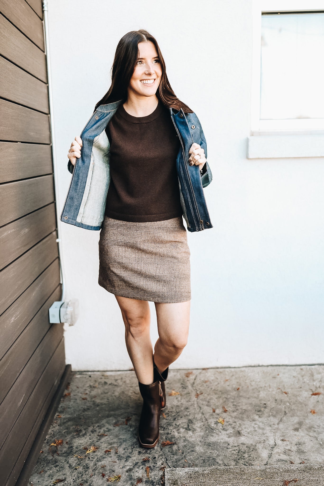 AMBITION HOUNDSTOOTH MINI SKIRT