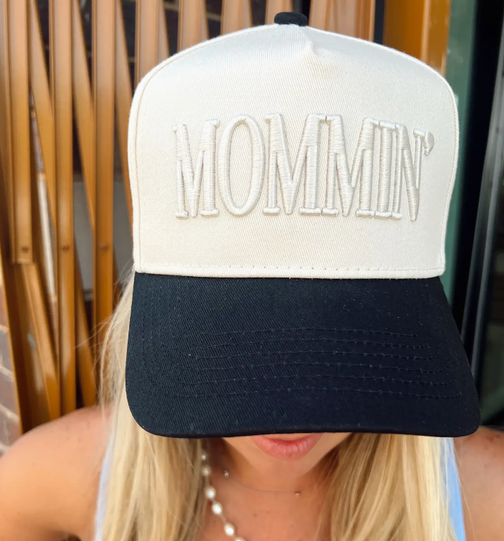 MOMMIN' TRUCKER