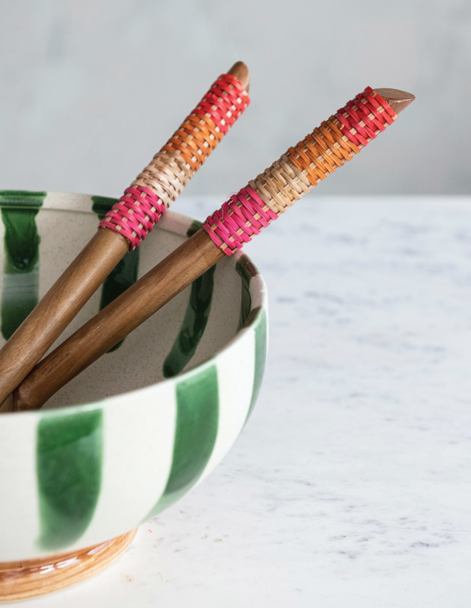 Salad Servers w/ Rattan Wrapped Handles, Set of 2 in Printed Drawstring Bag