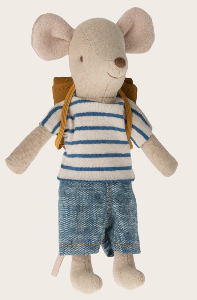 Tricycle mouse, Big brother with bag