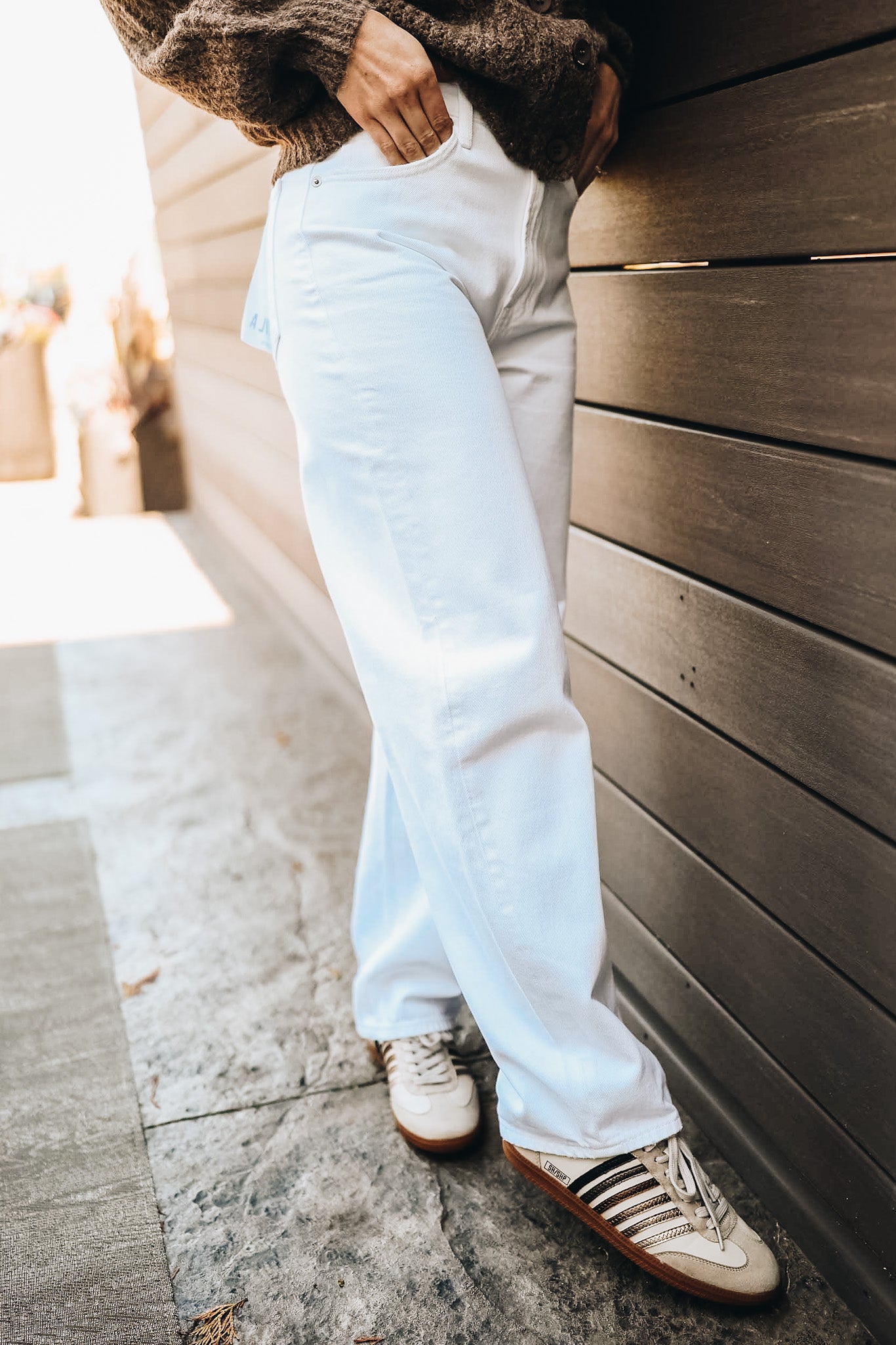 WES VIVID WHITE HIGH RISE BARREL JEAN SS'25