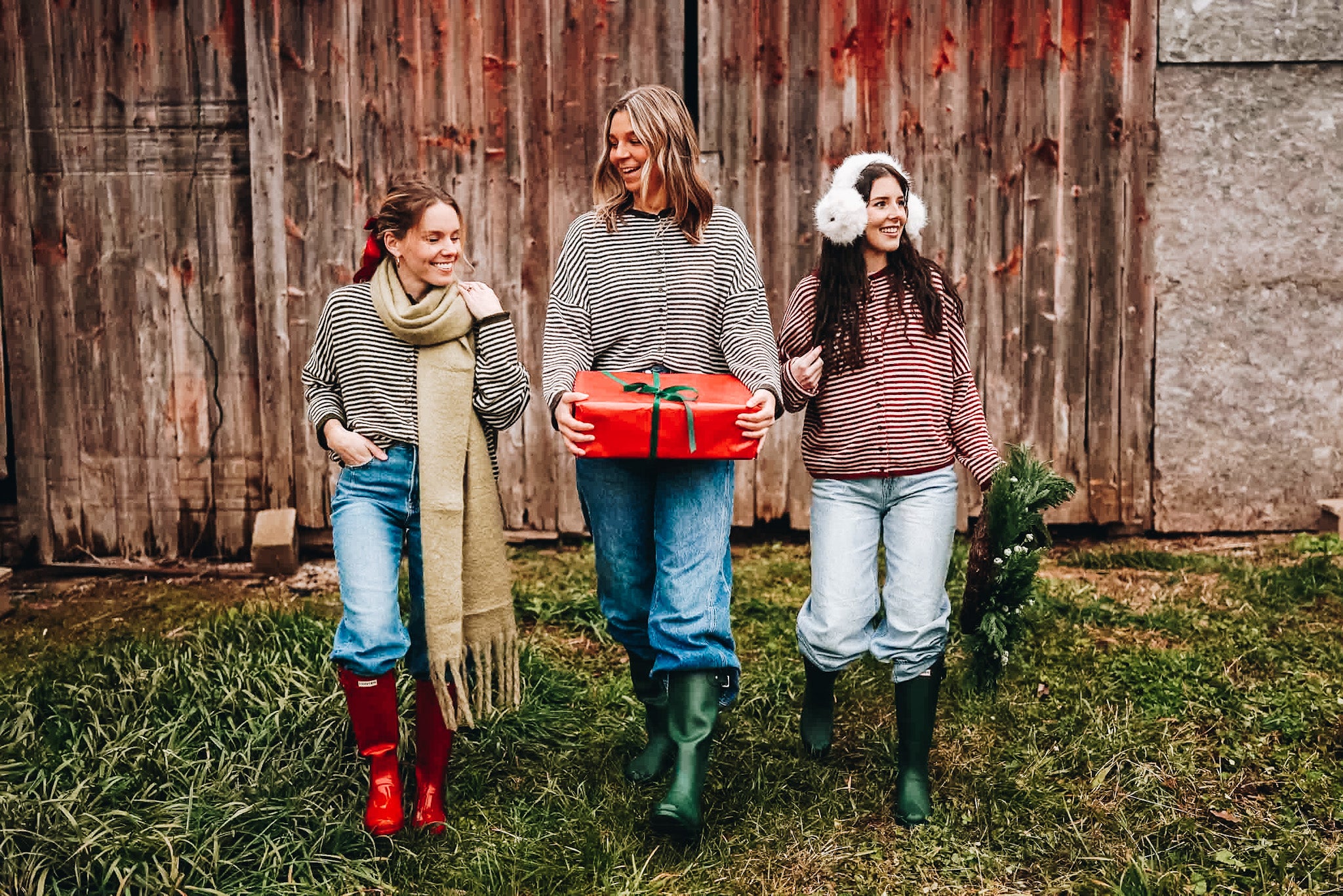 BLACK FRIDAY STRIPE CARDIGAN