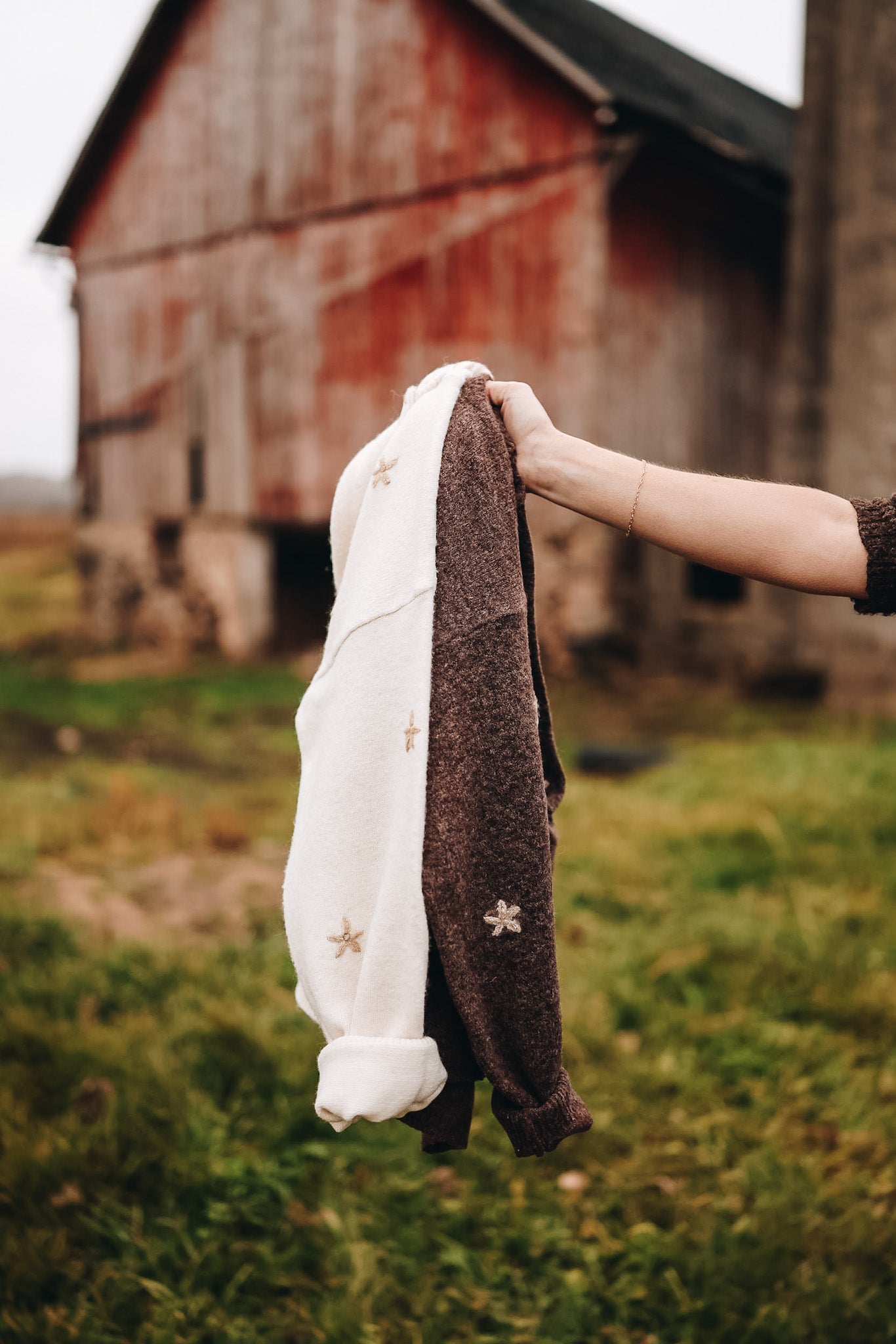 BLACK FRIDAY DETAIL SWEATER