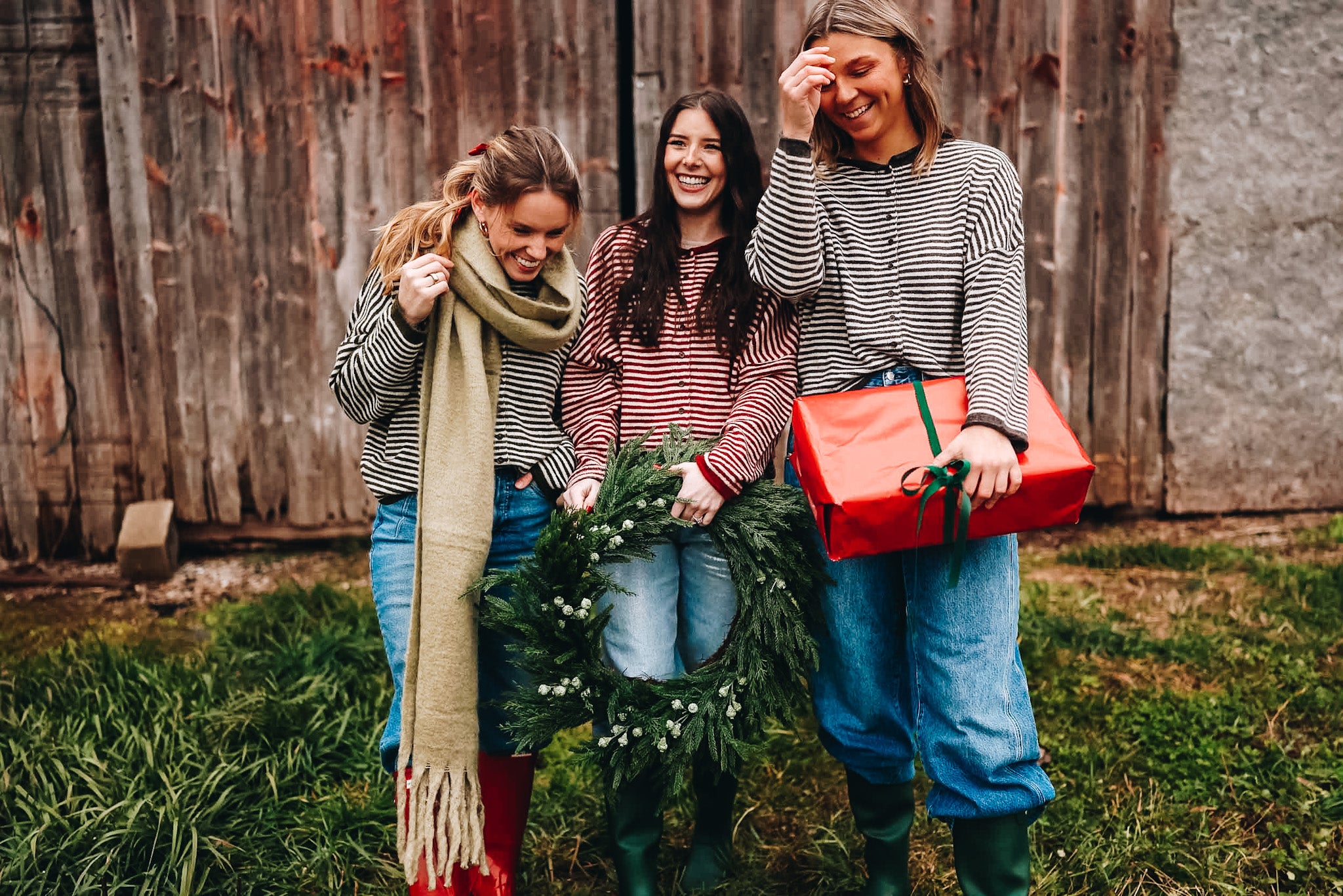 BLACK FRIDAY STRIPE CARDIGAN