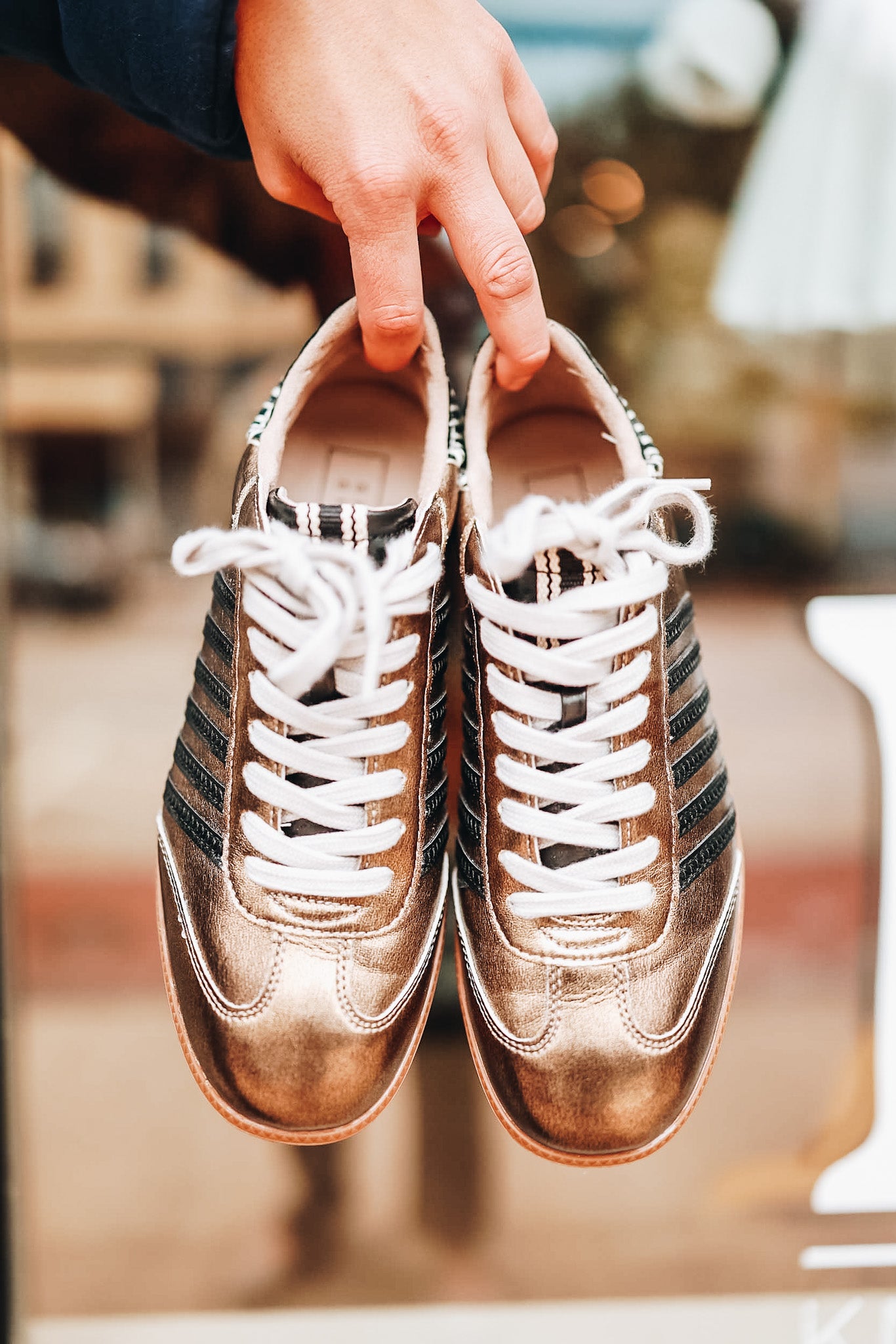 STELLA SNEAKER