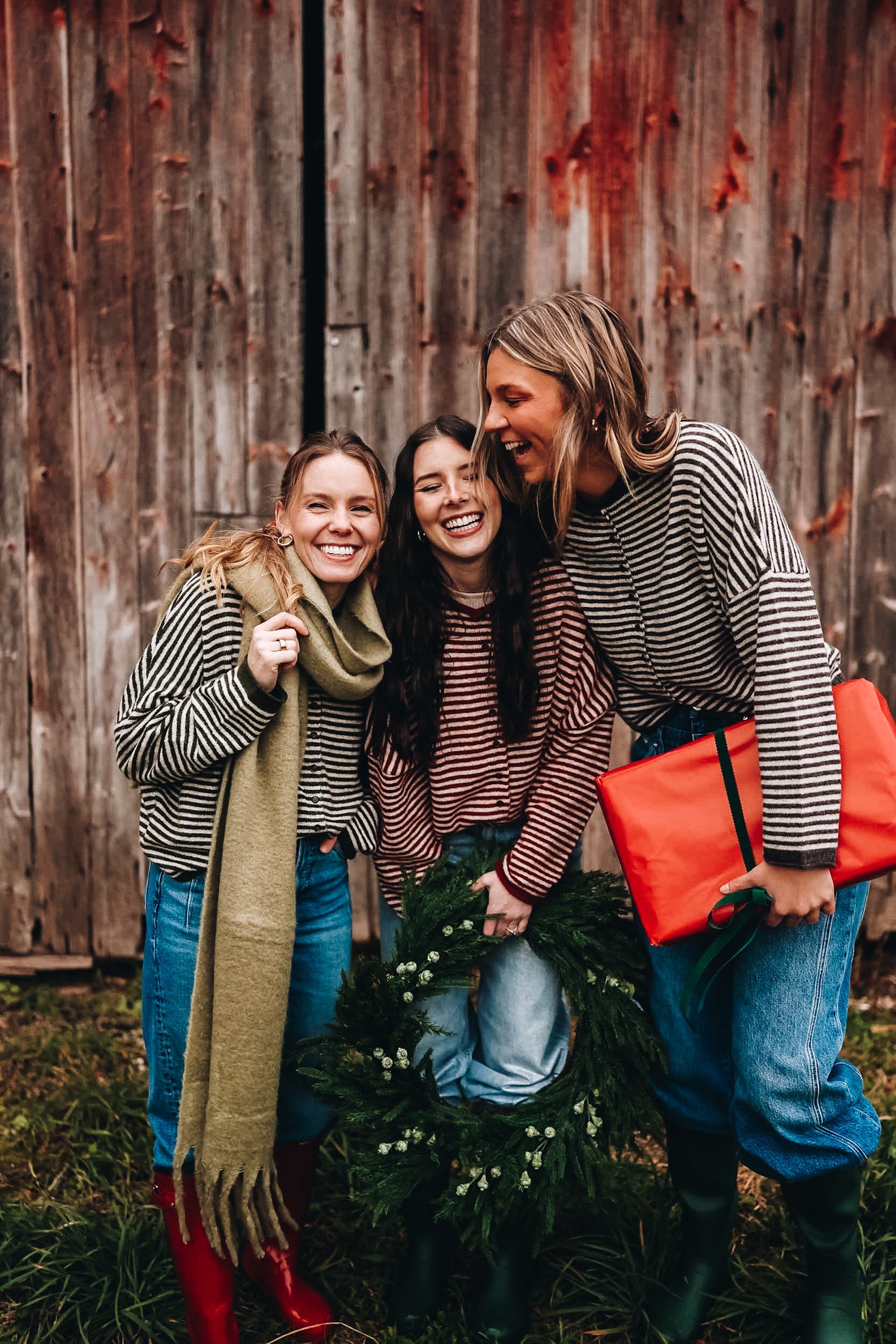 BLACK FRIDAY STRIPE CARDIGAN