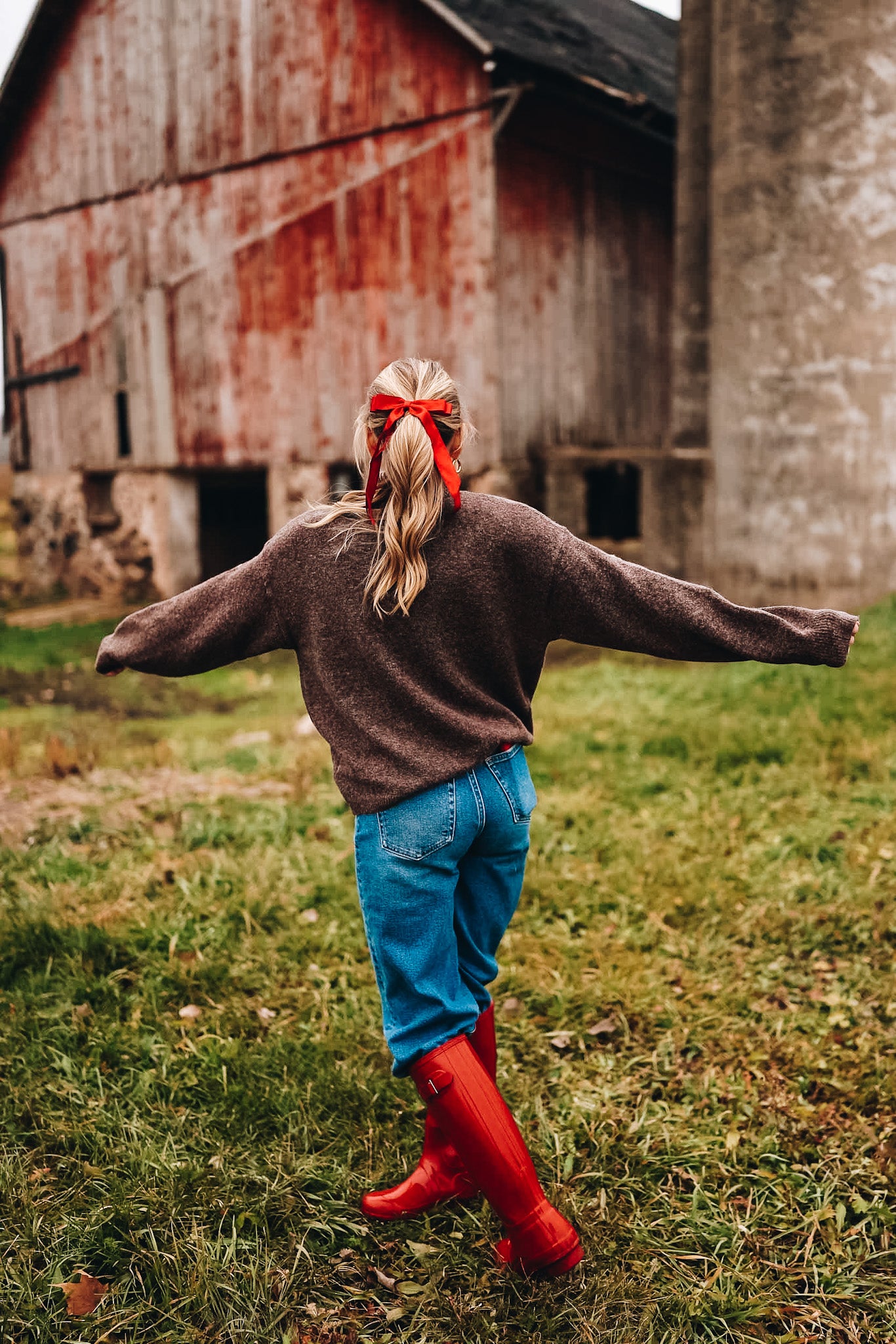 BLACK FRIDAY DETAIL SWEATER