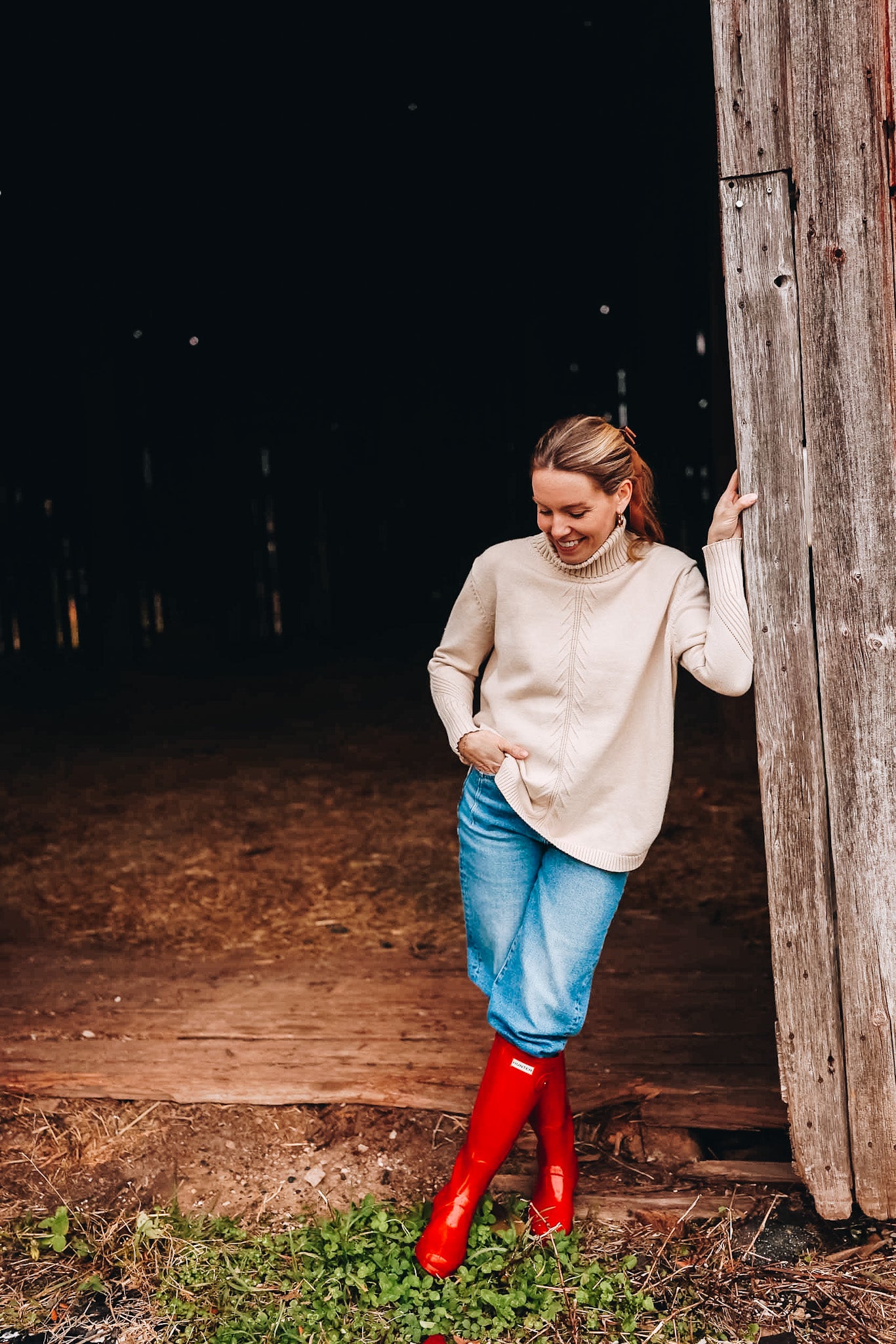 BLACK FRIDAY TURTLENECK SWEATER
