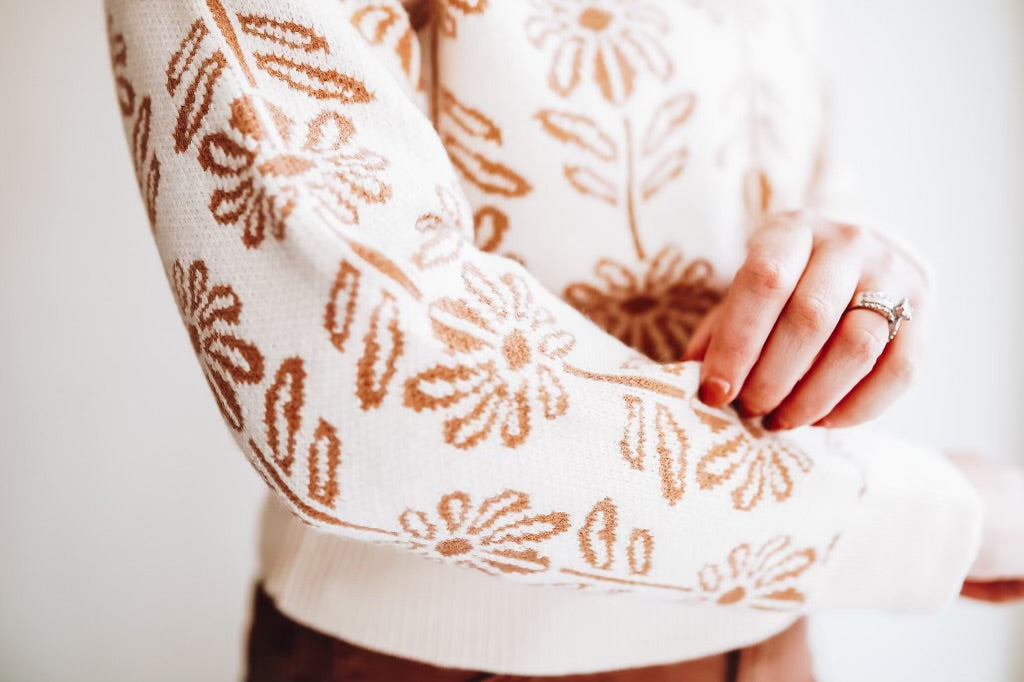 FLOWER PETALS SWEATER