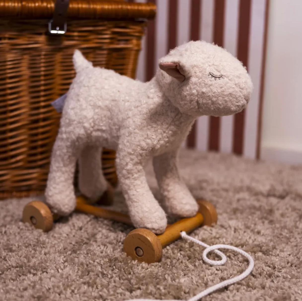 EGMONT MARY PULL ALONG